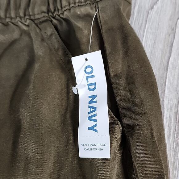 Old Navy Mid Rise Shorts Olive Green Womens Size Large NWT - Picture 2 of 10